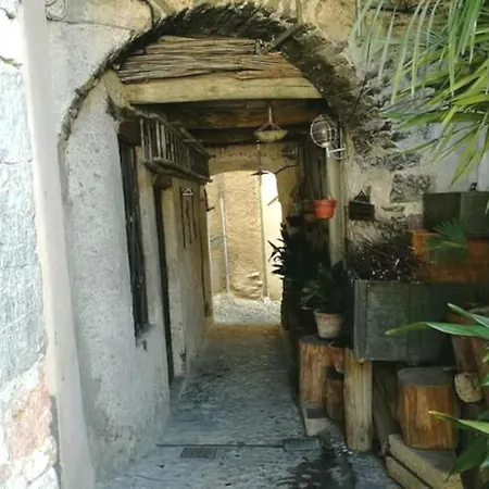 Ferienhaus L'antico Borgo, Un Mix Di Storia E Romanticismo *