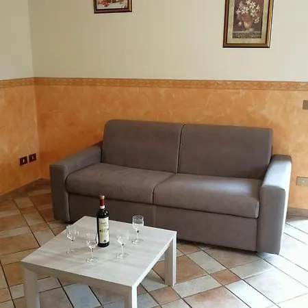 L'antico Borgo, Un Mix Di Storia E Romanticismo 리에르나